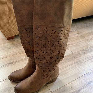 Brown knee high boots (brand is Not Rated)